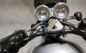 TRIUMPH BONNEVILLE T120 DAD75H