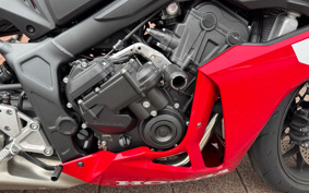 HONDA CBR650R E-Clutch 2024 RH17