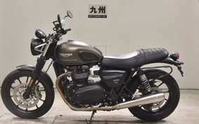 TRIUMPH STREET TWIN 2021
