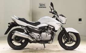 SUZUKI GSR250