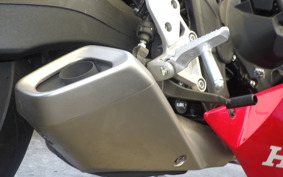 HONDA CBR650R E-Clutch 2025 RH17