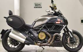 DUCATI DIAVEL STRADA 2014