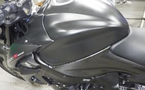 SUZUKI GSX-S1000 2021