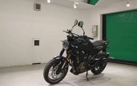 HUSQVARNA SVARTPILEN 401 2025