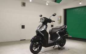 YAMAHA ﾌｧｯｼｰﾉ125ﾊEVEﾘｯﾄﾞ 2017
