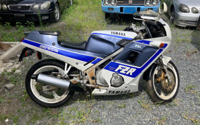 YAMAHA FZR250 2KR