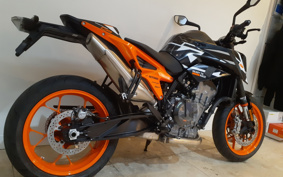 KTM 890 DUKE GP TU940