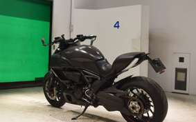 DUCATI DIAVEL 2015