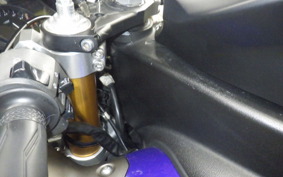 YAMAHA YZF-R1 2013