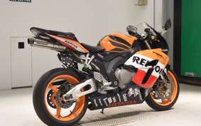HONDA CBR1000RR 2004 SC57