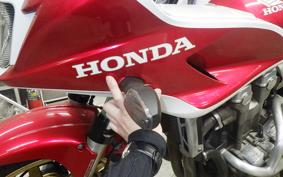 HONDA CB1300SB SUPER BOLDOR A 2008 SC54