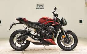 TRIUMPH STREET TRIPLE RS 2025