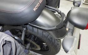 MOTO GUZZI V7 CARBON 2019