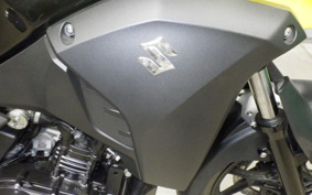 SUZUKI Vｽﾄﾛｰﾑ250A 2011