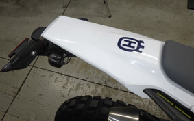 HUSQVARNA TE250I 2010