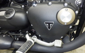 TRIUMPH BONNEVILLE BOBBER 2017