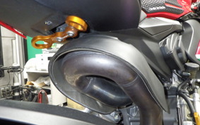 DUCATI PANIGALE V2 2025