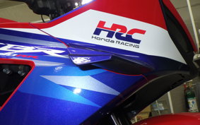 HONDA CBR600RR 2024 PC40