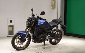 HONDA CB250R