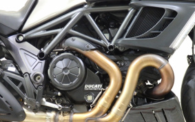 DUCATI DIAVEL STRADA 2013 ZDMG102JBDB