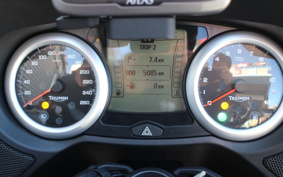 TRIUMPH TROPHY 2013 V2H10E