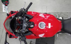 HONDA CBR650R E-Clutch 2026 RH17