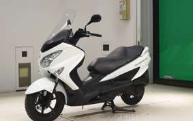 SUZUKI SKYWAVE 200 (Burgman 200)