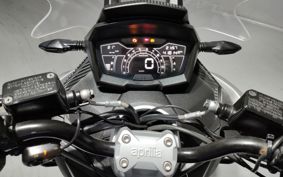 APRILIA SR GT125 ..