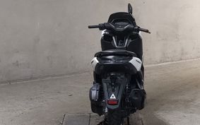 YAMAHA N-MAX 125