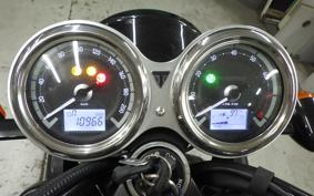 TRIUMPH BONNEVILLE T120 2024