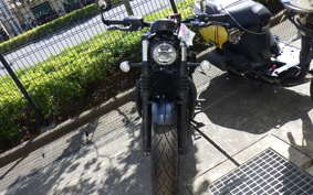 TRIUMPH BONNEVILLE BOBBER
