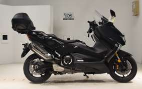 YAMAHA T-MAX 530 DX 2018 SJ15J