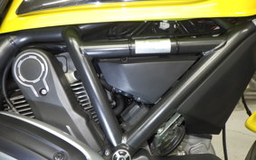 DUCATI SCRAMBLER ICON 2015