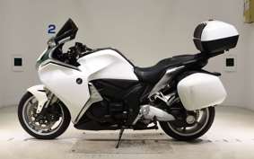 HONDA VFR1200F DCT 2011 SC63