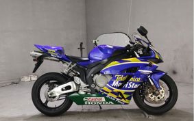HONDA CBR1000RR 2004 SC57