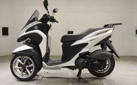 YAMAHA TRICITY 125 SE82J