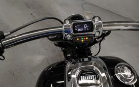 HARLEY FXBR1920 2023 YEZ