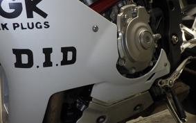 YAMAHA YZF-R1 2016