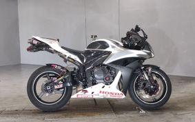 HONDA CBR600RR PC40