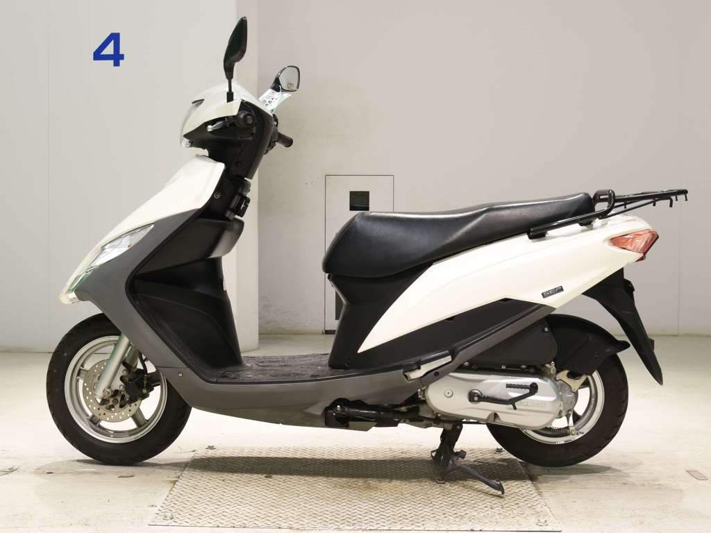 Фото Suzuki ADDRESS V125 с японского аукциона
