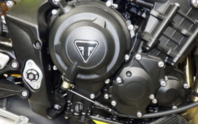 TRIUMPH STREET TRIPLE MOTO 2026