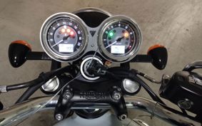 TRIUMPH BONNEVILLE T100 2023 DAD70G