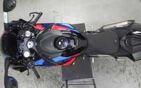 BMW M1000RR 2025
