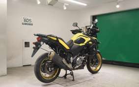 SUZUKI Vｽﾄﾛｰﾑ650XTA 2019 C733A