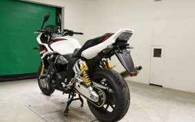 HONDA CB1300SB SUPER BOLDOR SP 2025 SC54