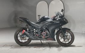 YAMAHA YZF-R3 2018 RH13J