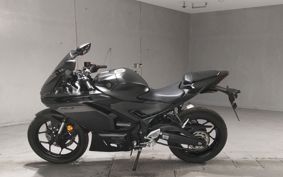 YAMAHA YZF R-3 2025 RH25J