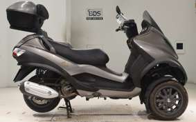 PIAGGIO MP3 250 2004