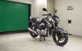 SUZUKI GSR250