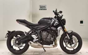 TRIUMPH TRIDENT 660 2023